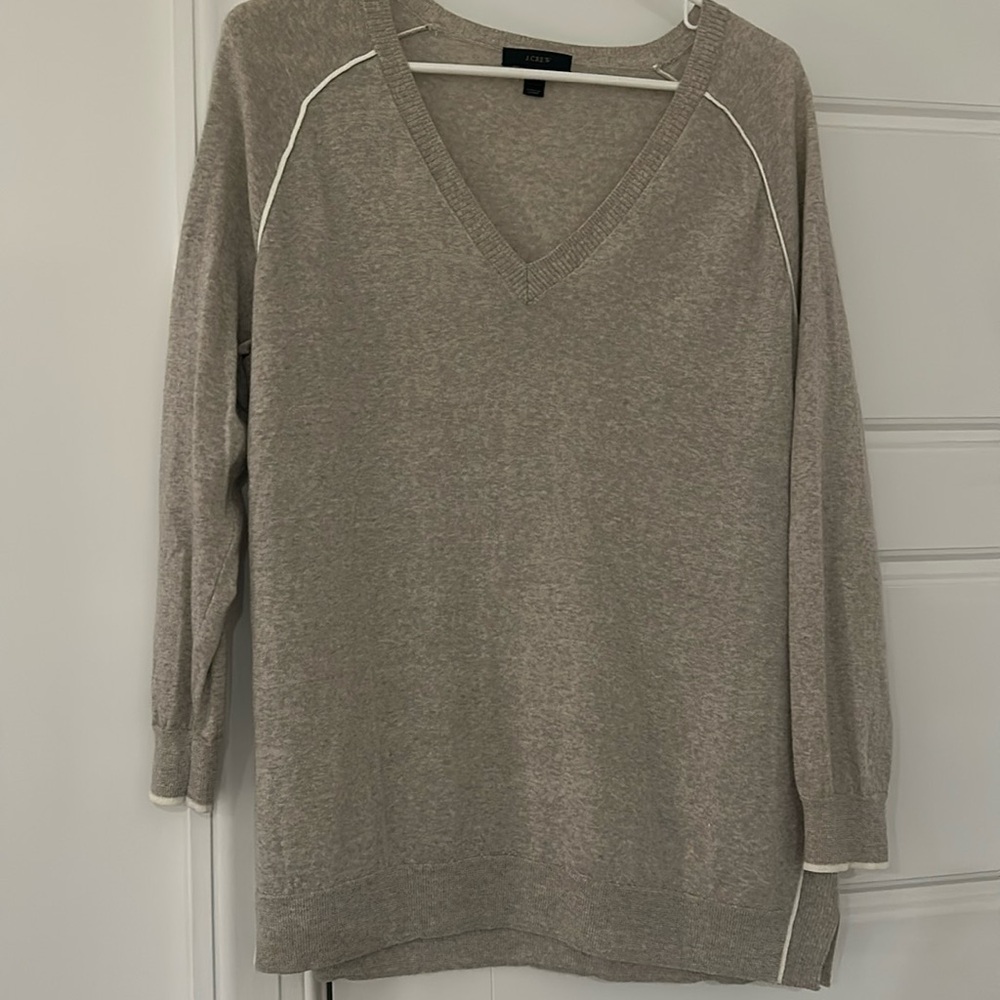 J.Crew Grey Long Sleeve V-Neck Sweater with White Piping